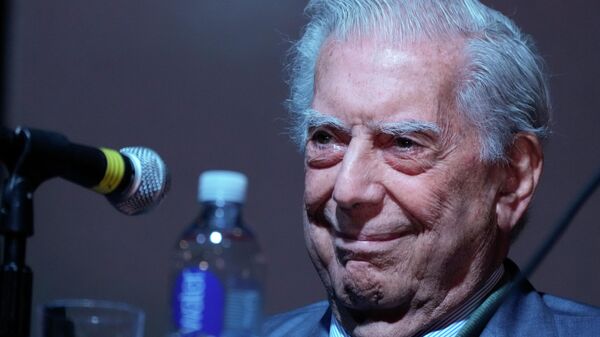 Mario Vargas Llosa, escritor peruano - Sputnik Mundo