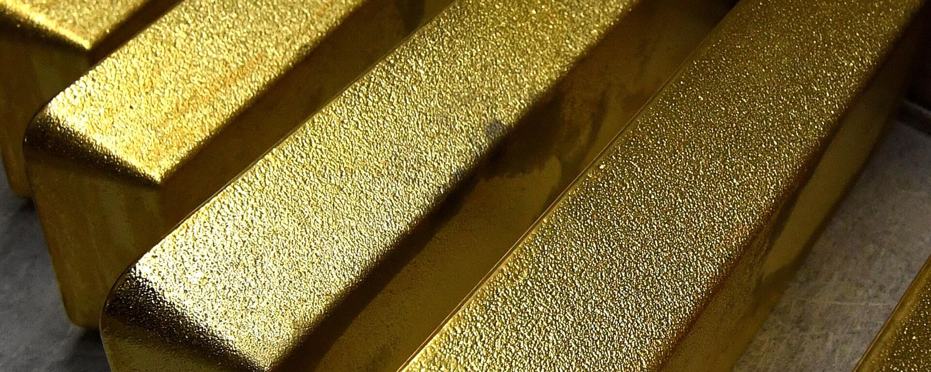Lingotes de oro, imagen referencial  - Sputnik Mundo, 1920, 15.07.2022