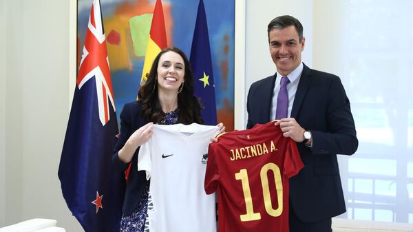 La primera ministra de Nueva Zelanda, Jacinda Ardernel, y el presidente del Gobierno de España, Pedro Sánchez - Sputnik Mundo