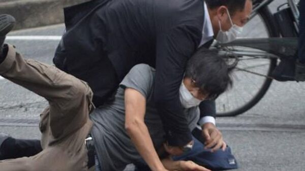 Tetsuya Yamagami es capturado tras haber disparado en contra del exprimer ministro de Japón, Shinzo Abe - Sputnik Mundo