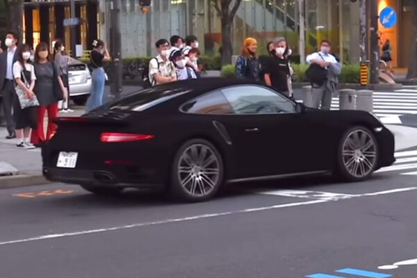 Video: Porsche 911 con vernice malvagia in Musou Black!
