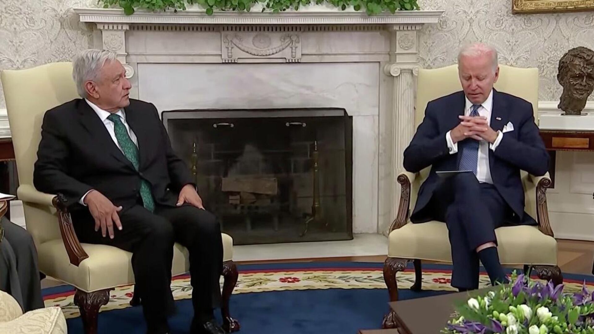 El presidente de México, Andrés Manuel López Obrador,  con su homólogo estadounidense, Joe Biden (12.07.2022) - Sputnik Mundo, 1920, 12.07.2022