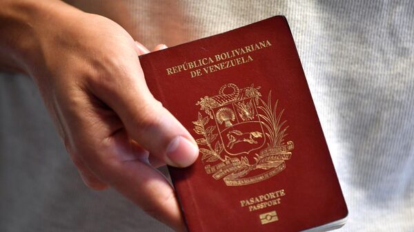 Un pasaporte venezolano - Sputnik Mundo