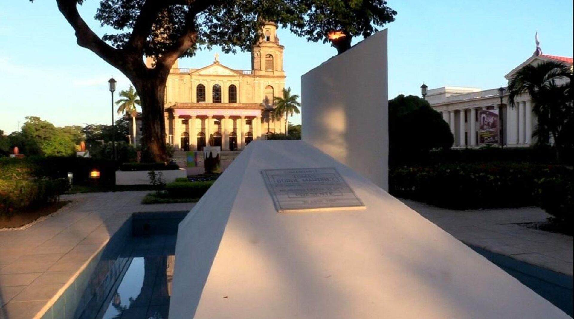 Mausoleo a Carlos Fonseca Amador, Santos López y Tomás Borge, en Managua - Sputnik Mundo, 1920, 16.07.2022