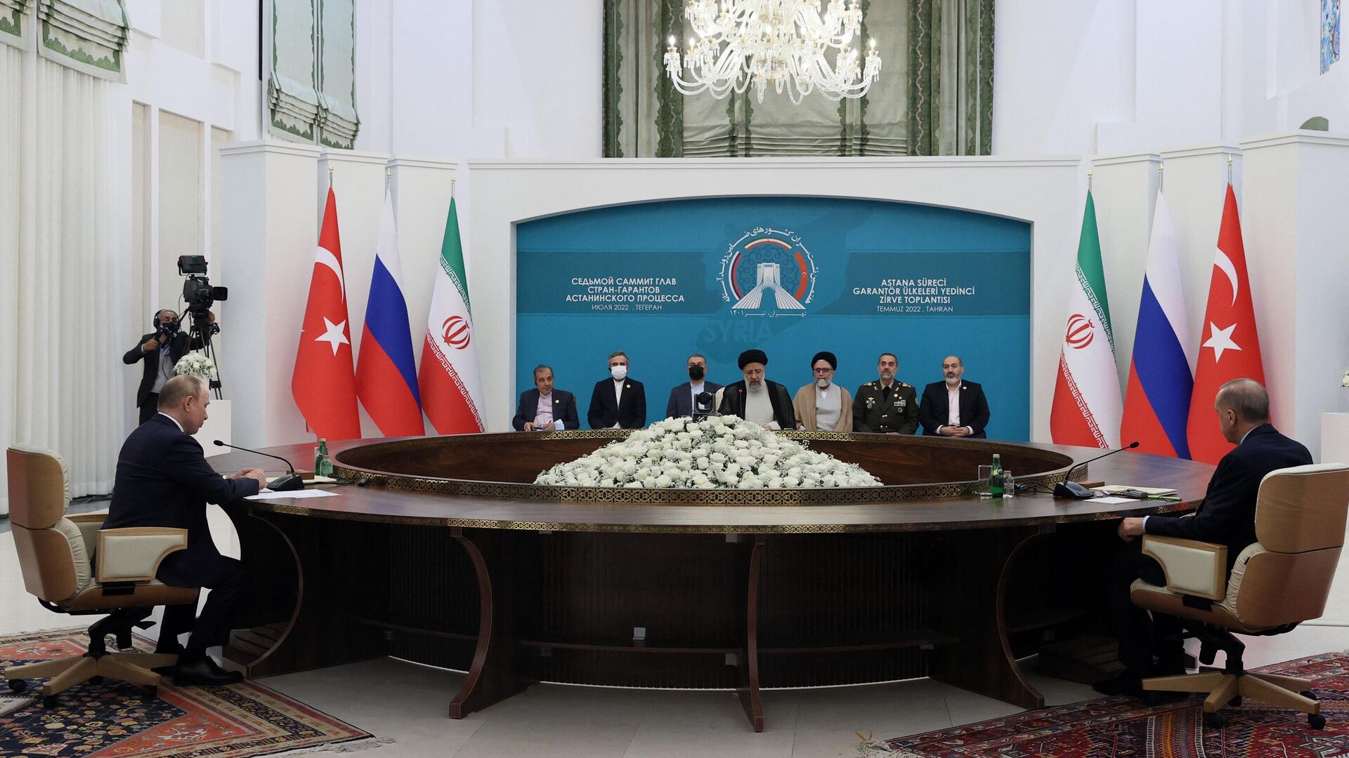 La cumbre entre Rusia, Irán y Turquía, celebrada en Teherán el 19 de julio de 2022 - Sputnik Mundo, 1920, 23.07.2022