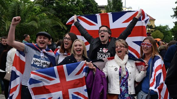 Fans del Reino Unido en el festival de Eurovisión  - Sputnik Mundo