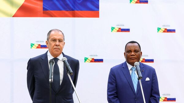 El ministro de Exteriores de Rusia, Serguéi Lavrov, y su homólogo congolés, Jean-Claude Gakosso  - Sputnik Mundo