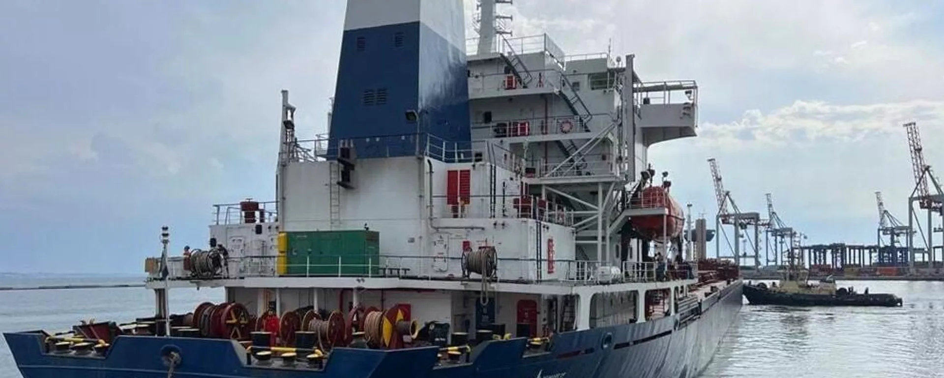 Barco con alimentos en el puerto de Odesa Barco con alimentos en el puerto de Odesa - Sputnik Mundo, 1920, 07.12.2022