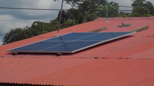 El proyecto de energía solar que abastece a excombatientes de las FARC en Colombia - Sputnik Mundo
