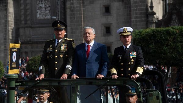 El presidente de México, Andrés Manuel López Obrador, con los titulares de la Semar y la Sedena - Sputnik Mundo