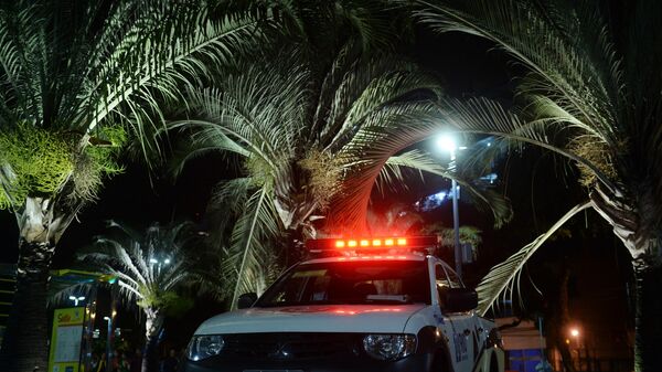 Un coche de policía en las calles de Río de Janeiro - Sputnik Mundo