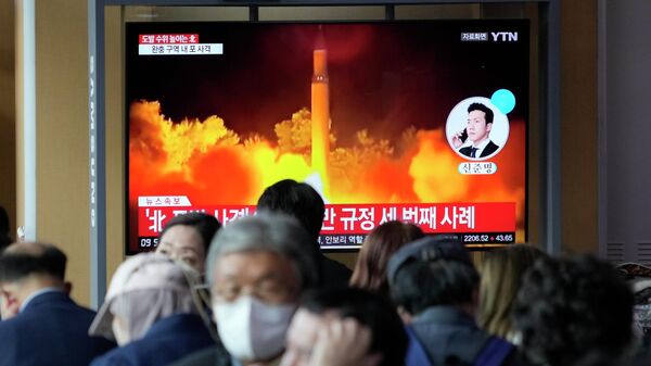 Corea del Norte lanzó un misil balístico - Sputnik Mundo