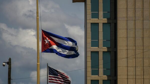 Banderas cubana y estadounidense - Sputnik Mundo