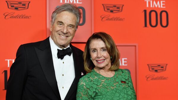 El empresario Paul Pelosi y su esposa la congresista Nancy Pelosi durante un evento en el Lincoln Center de Nueva York - Sputnik Mundo