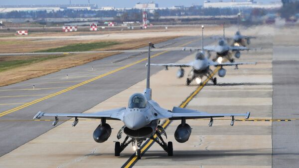 El entrenamiento aéreo Vigilant Storm entre Corea del Sur y EEUU - Sputnik Mundo