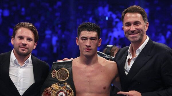 El boxeador Dmitry Bivol se impuso ante su rival mexicano, Gilberto Zurdo Ramírez. - Sputnik Mundo