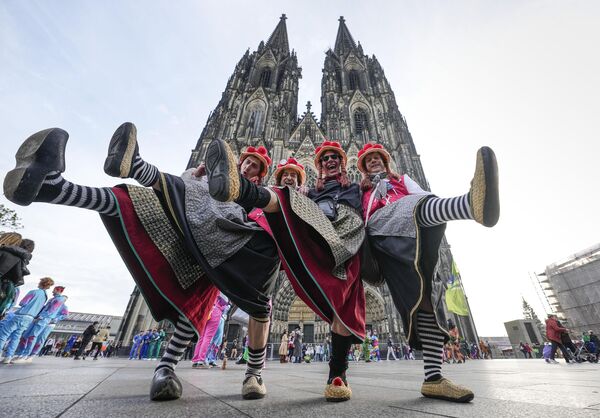 El inicio de la temporada de carnaval en Colonia, Alemania. - Sputnik Mundo