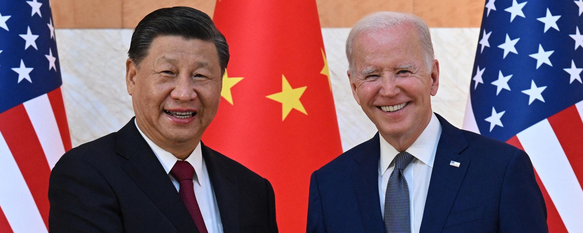 Los presidentes de China y EEUU, Xi Jinping y Joe Biden - Sputnik Mundo, 1920, 15.11.2022