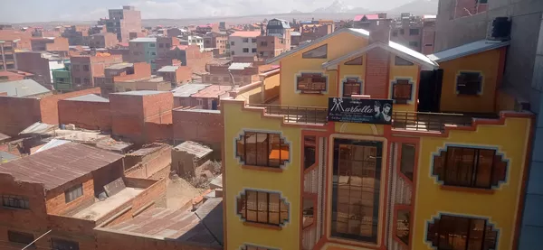 En la ciudad de El Alto se pueden encontrar una gran variedad de edificios con este estilo arquitectónico - Sputnik Mundo