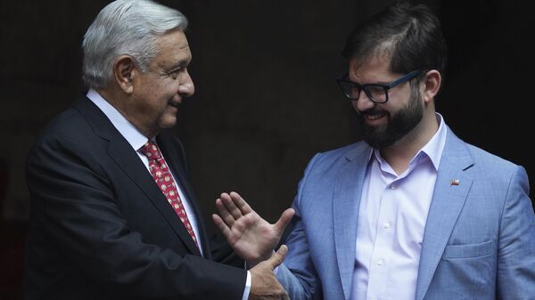 Gabriel Boric y Andrés Manuel López Obrador - Sputnik Mundo