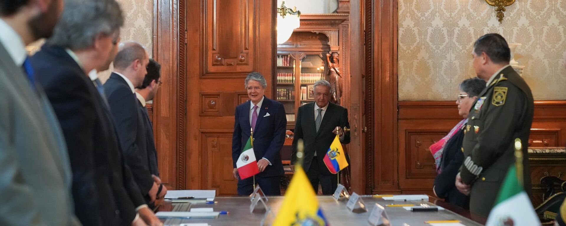 Los presidentes de Ecuador, Guillermo Lasso, y de México, Andrés Manuel López Obrador - Sputnik Mundo, 1920, 25.11.2022