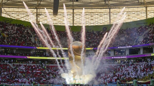 Los fuegos artificiales explotan antes de la Copa del Mundo - Sputnik Mundo