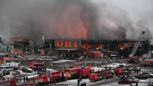 Incendio en el centro comercial MEGA Jimki, a las afueras de  Moscú - Sputnik Mundo