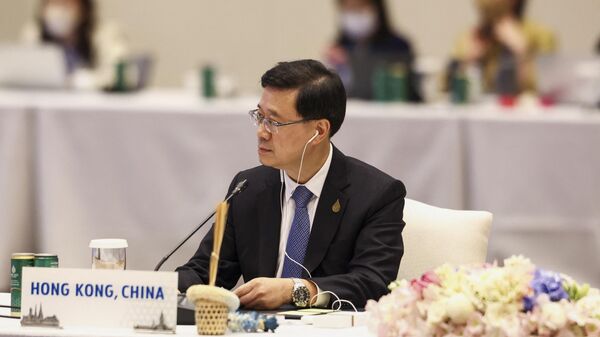 John Lee, el secretario ejecutivo de la Administración de Hong Kong - Sputnik Mundo