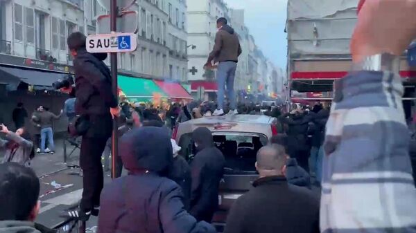 Los grupos kurdos protestan tras el tiroteo mortal en París - Sputnik Mundo