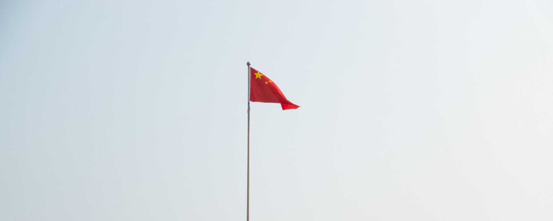 Banderas nacionales de China en la plaza de Pekín - Sputnik Mundo, 1920, 18.01.2023