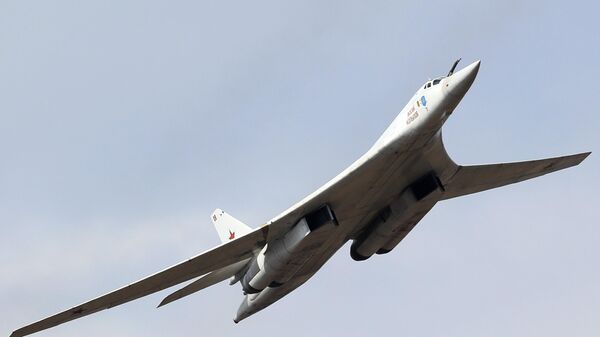 El bombardero estratégico Tu-160 - Sputnik Mundo