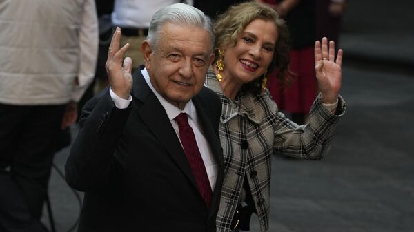 Andrés Manuel López Obrador y Beatriz Gutiérrez Müller - Sputnik Mundo