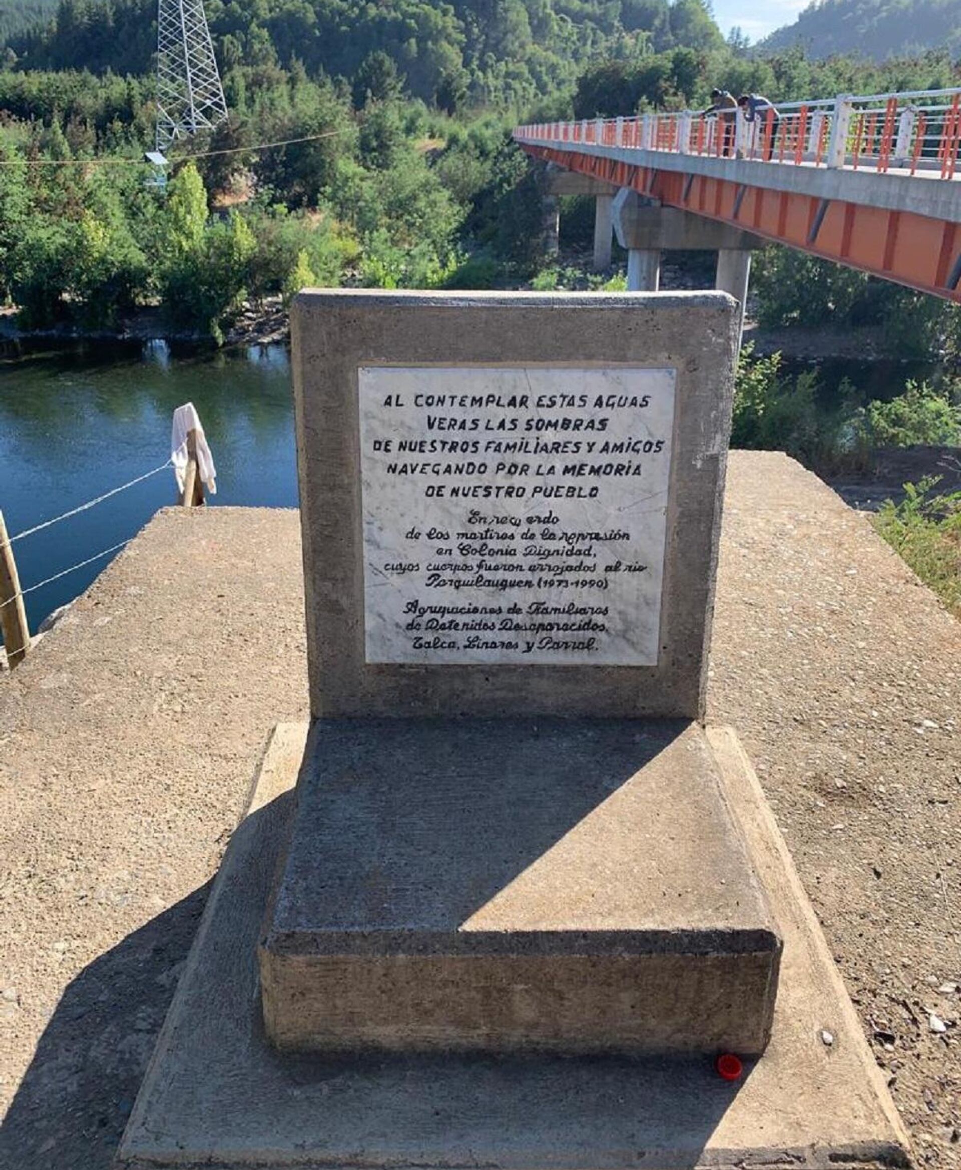Monumento en recuerdo de las víctimas de la dictadura desaparecidas en Colonia Dignidad - Sputnik Mundo, 1920, 30.01.2023
