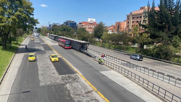 Tránsito fluido en la Avenida Norte de Bogotá durante el Día sin Carro y sin motos de 2023 - Sputnik Mundo