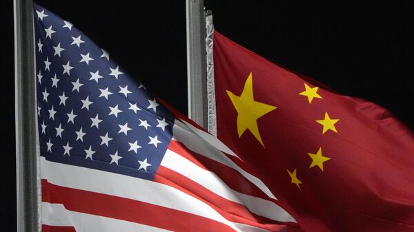 Bandera de EEUU y China - Sputnik Mundo