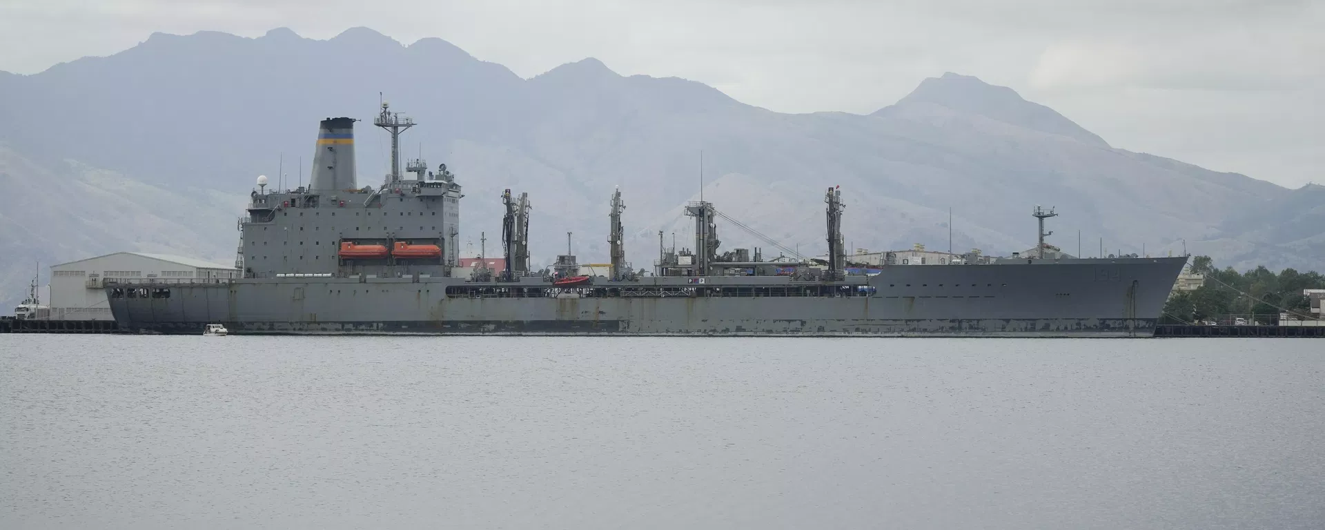 El buque de aprovisionamiento estadounidense John Ericsson está atracado en lo que fue la mayor base naval de EEUU en ultramar, en la zona franca de Subic Bay, provincia de Zambales, al noroeste de Manila, Filipinas.  - Sputnik Mundo, 1920, 09.02.2023