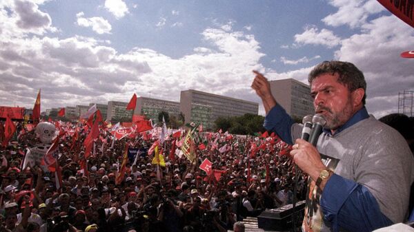 Lula da Silva en un acto del Partido de los Trabajadores en 1999 - Sputnik Mundo