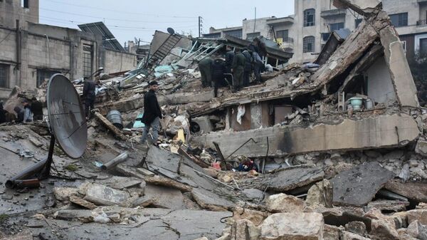 Las consecuencias del terremoto en la ciudad siria de Alepo - Sputnik Mundo