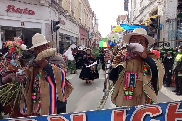 Comunidades indígenas celebran el Anata andino en Oruro - Sputnik Mundo