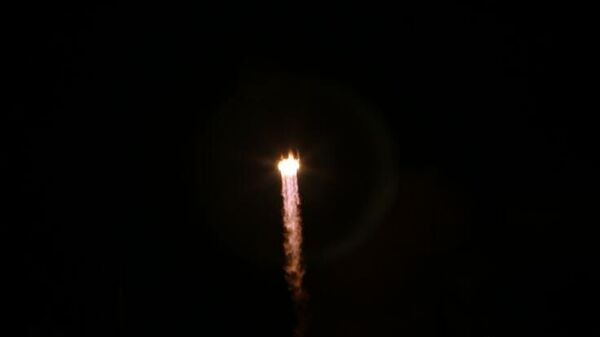 El lanzamiento del cohete Soyuz-2.1a que transporta una nave espacial de carga Progress MS-21 - Sputnik Mundo