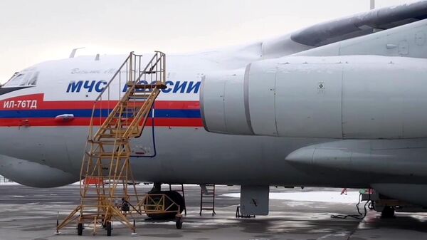 Aviones de transporte Il-76 del Ministerio de Emergencias de Rusia  - Sputnik Mundo