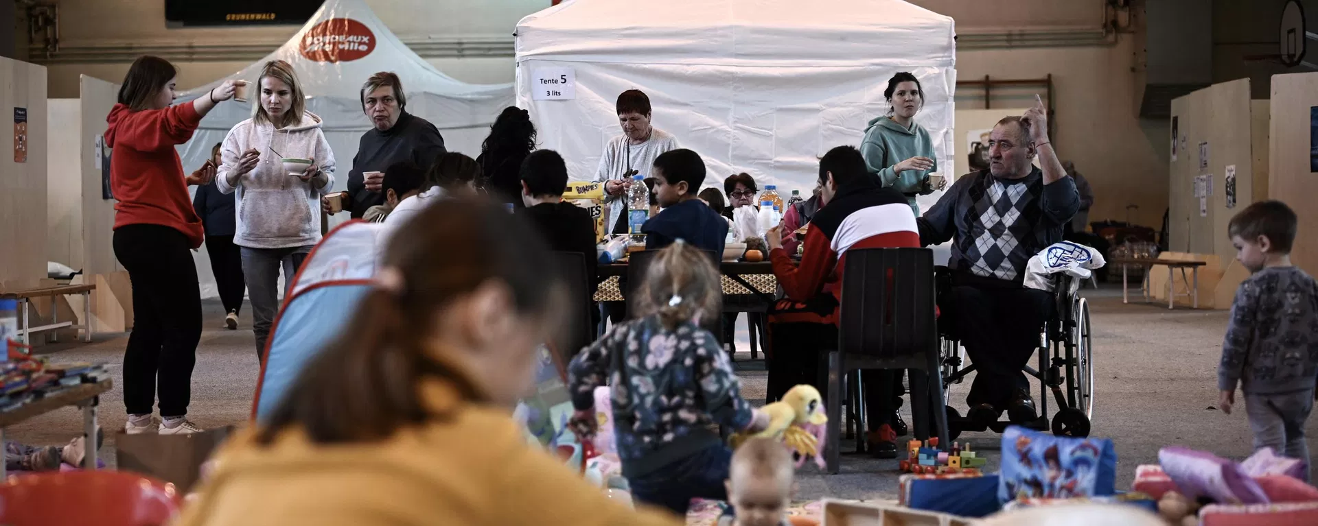 Los refugiados ucranianos en Francia, abril, 2022 - Sputnik Mundo, 1920, 23.02.2023