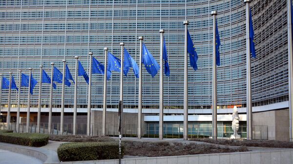 Las banderas de la UE - Sputnik Mundo