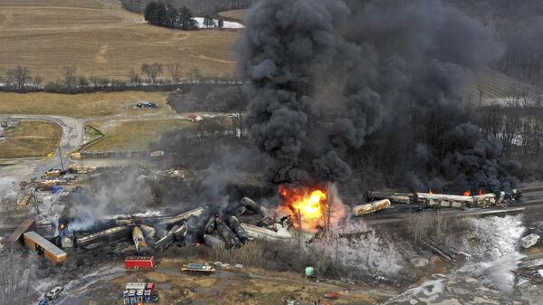 Un accidente de tren en el estado norteamericano de Ohio, el 4 de febrero de 2023. - Sputnik Mundo