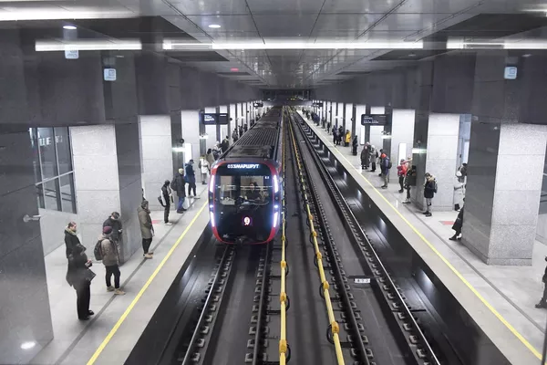 In precedenza, il leader mondiale era la linea del secondo anello della metropolitana di Pechino, con una lunghezza di 57 km.  Nella foto: stazione Kuntsevskaya.  - Mondo Sputnik