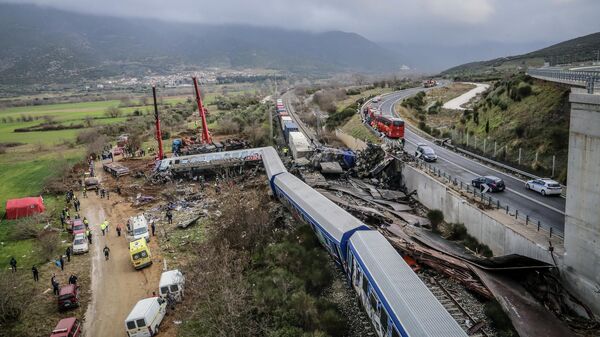la colisión de dos trenes en Grecia - Sputnik Mundo
