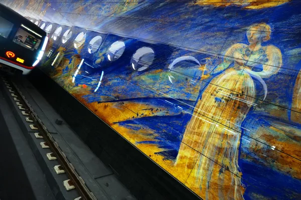 Fragmento del mural Batalla de los Héroes del artista Alexandr Rukavíshnikov en la estación Electrozavódskaya de la Gran línea circular del metro de Moscú. - Sputnik Mundo