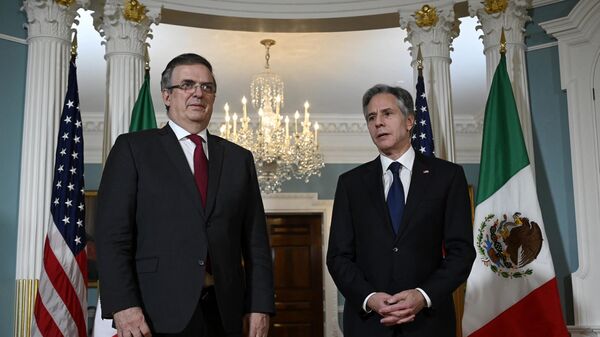 Marcelo Ebrard, canciller mexicano, y Antony Blinken, secretario de Estado de EEUU.  - Sputnik Mundo