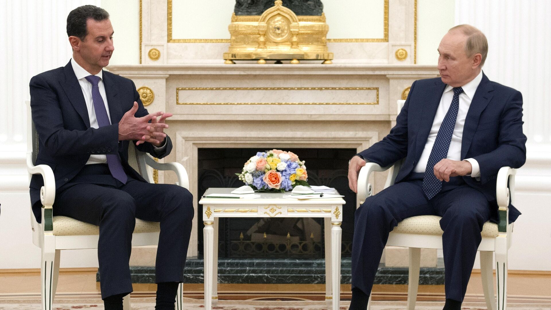 El presidente de Rusia, Vladímir Putin, en la reunión con el presidente de Siria, Bashar Asad, en 2021 (archivo) - Sputnik Mundo, 1920, 15.03.2023