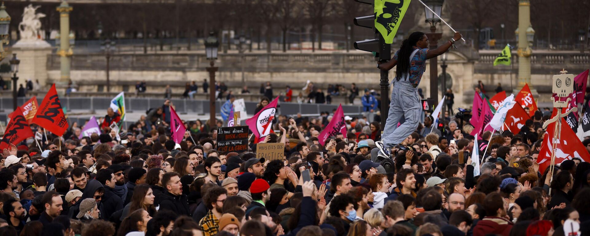 Las protestas en Francia contra el aumento de la edad de jubilación, el 16 de marzo - Sputnik Mundo, 1920, 17.03.2023